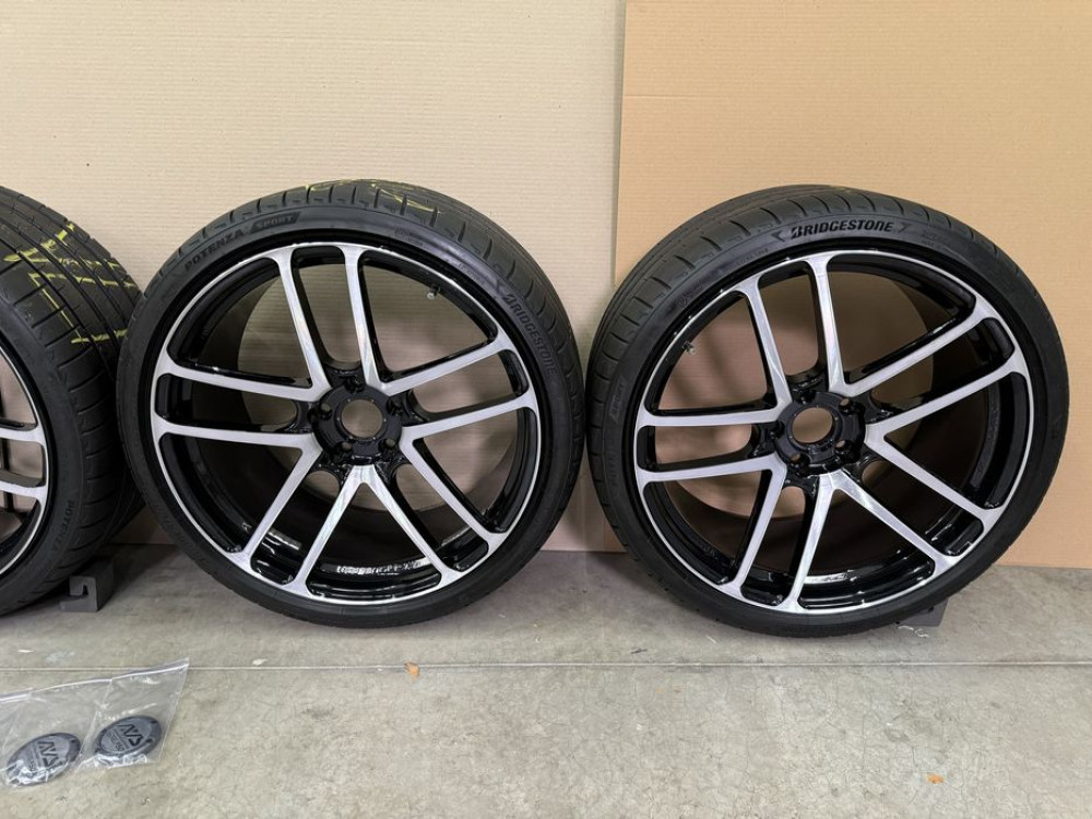 Диски колеса AVS Advan F50 R20 с шинами 275/30R20