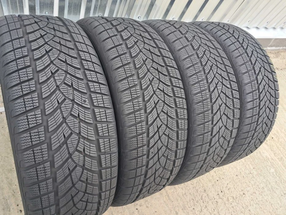 Резина зима 85% протектор Good Year 235/55 R18 Ultra Grip Perform+ SUV