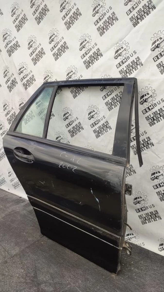 Дверка задня права MB C-class w202 в доброму стані