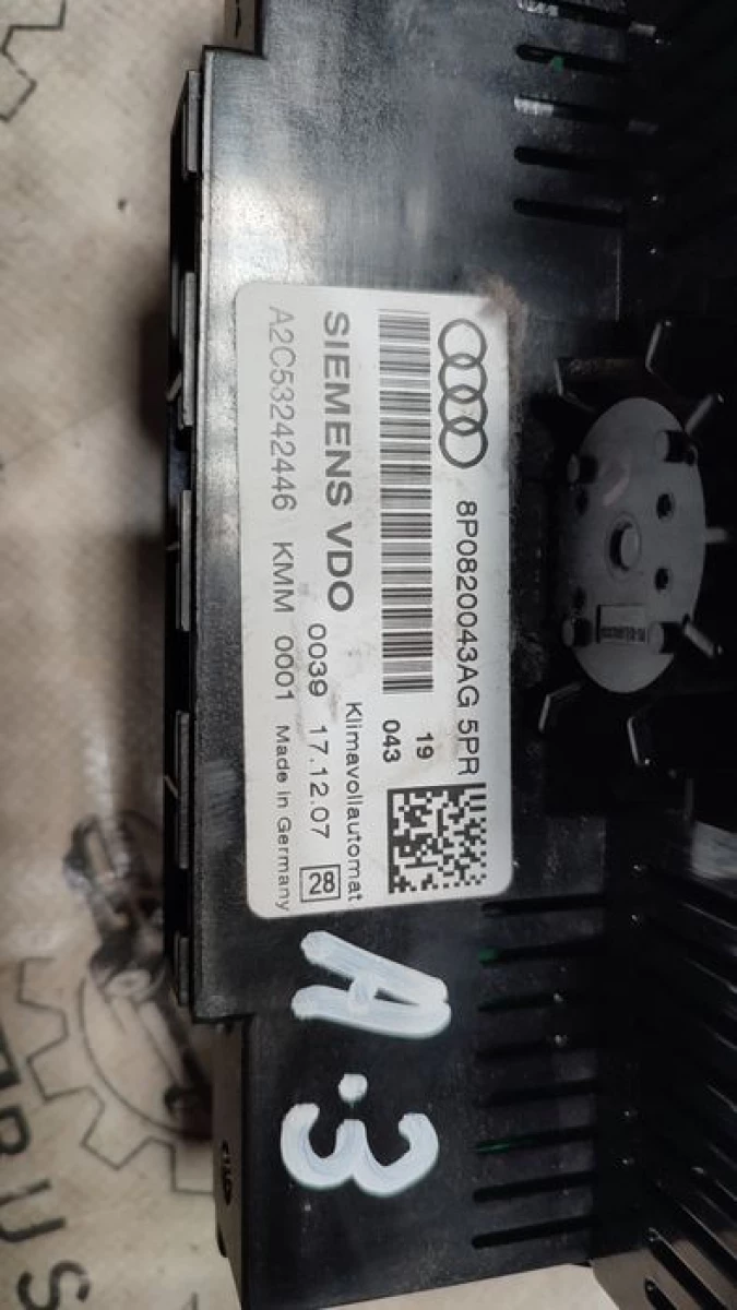 Блок управління клімат-контролем Audi A3 8P0820043AG