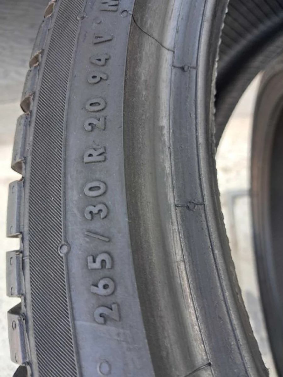 Резина зима 95% протектор Continental 265/30 R20 TS830P
