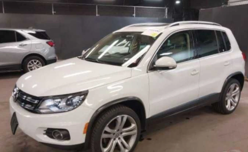 Volkswagen Tiguan кришка багажника 16-20