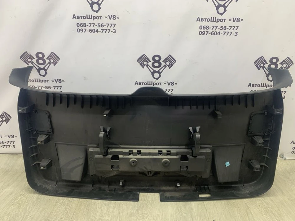 Обшивка ляди Passat B6 Кришки багажника Пасат В6 Б6