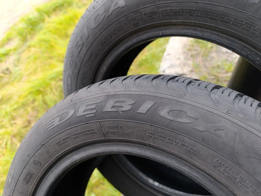 Всесезонні шини Debica 165/70 R14
