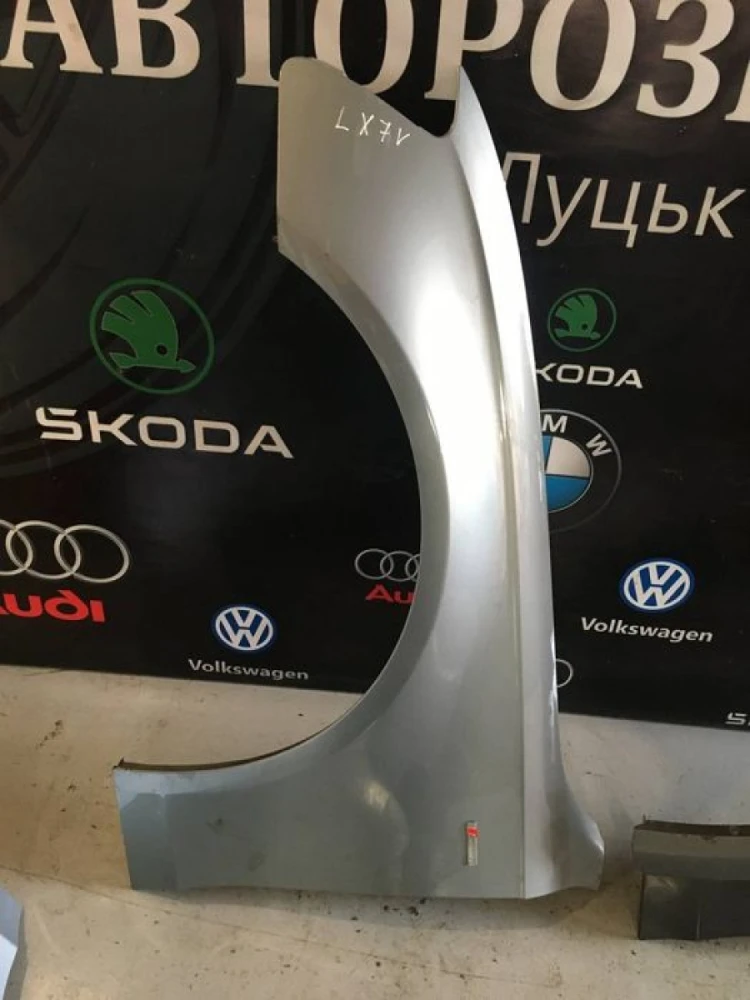 Крило крыло крилья ауди ауді audi a4b8