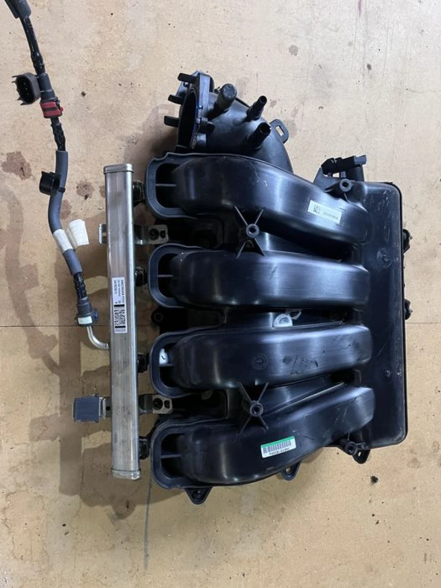 Впускний коллектор jeep cherokee kl 2.4 2018 2020 2021