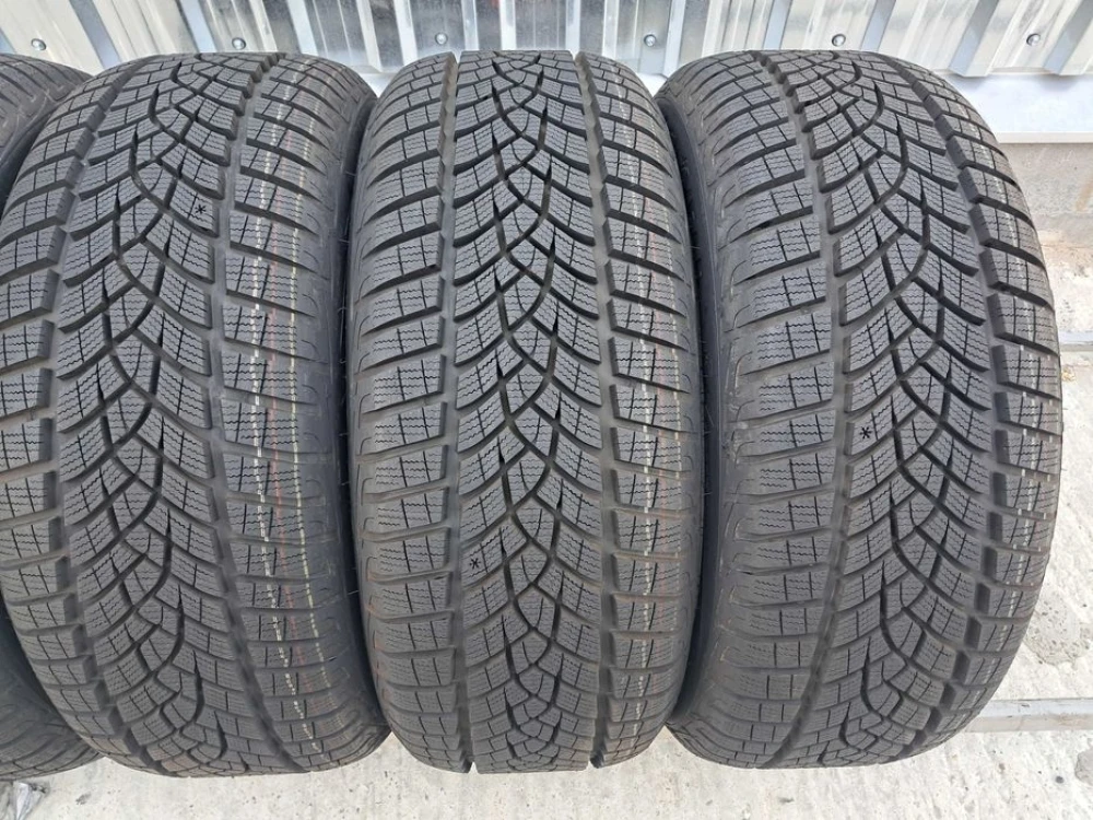Резина зима НОВА Good Year 225/55 R16 Ultra Grip Performance