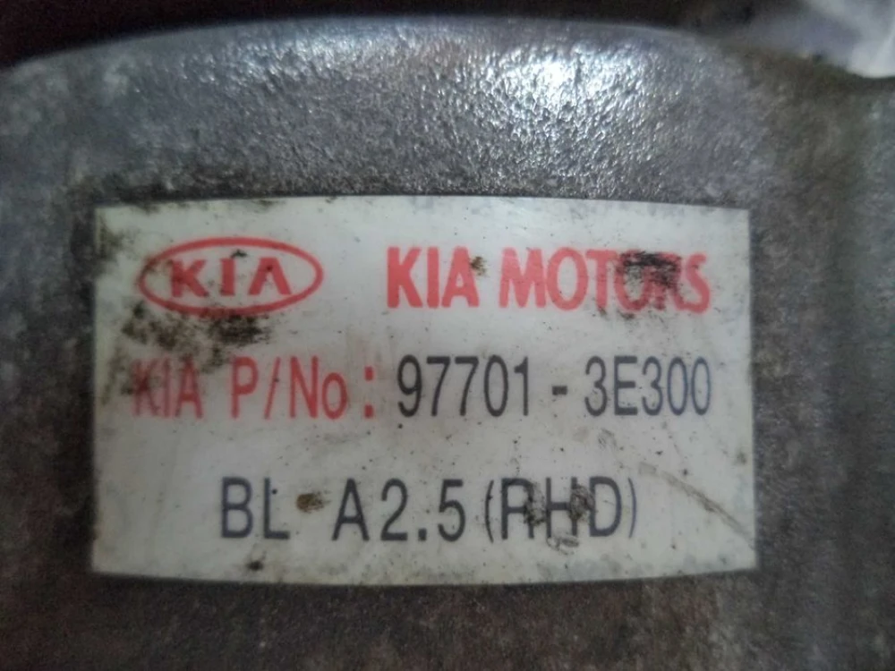 Компрессор кондиционера Kia Sorento (2,5 CRDi) з 02-07 р.в.