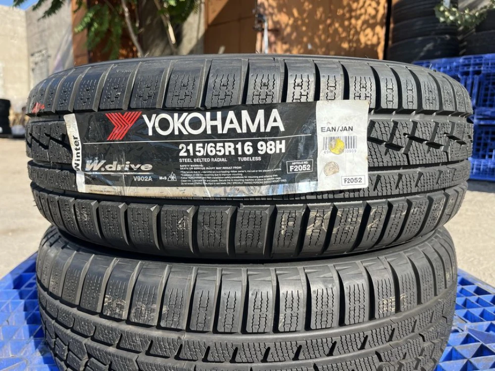 215/65 r16 Yokohama W.Drive НОВАЯ Резина зимняя