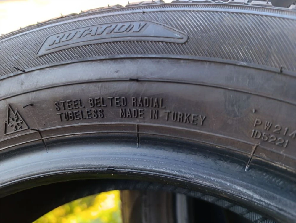 Практично нові зимові шини Falken 175/65 R15 резина Р15