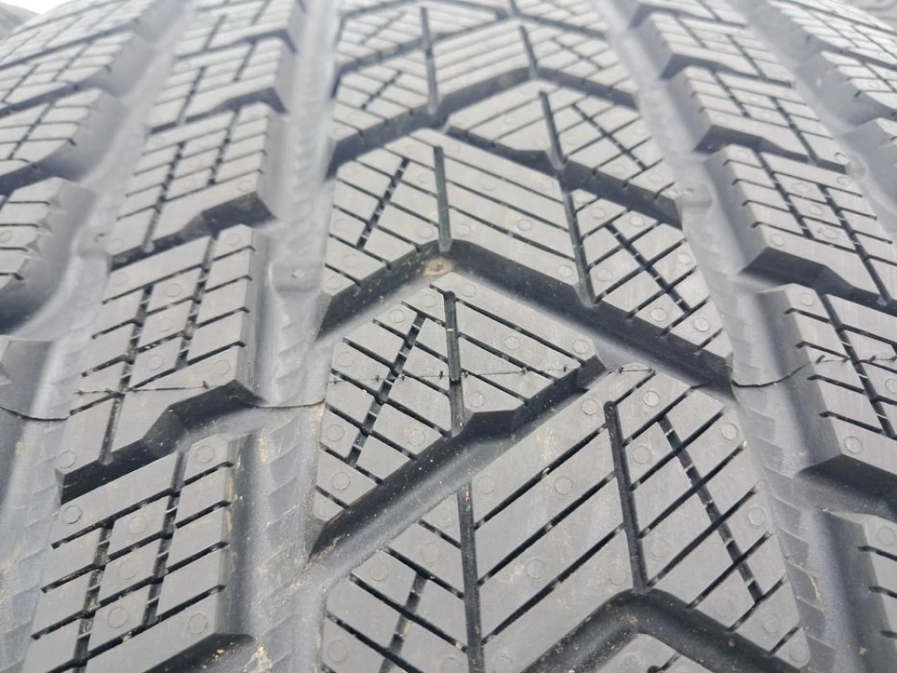 Резина зима НОВА Pirelli 275/35 R22 Scorpion Winter 2022р.