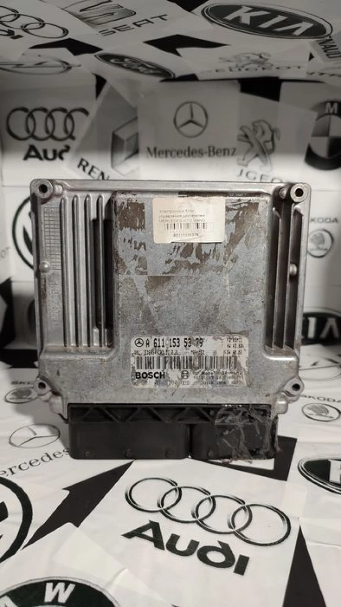 Блок управління двигуном MB Vito w639 A6111535379