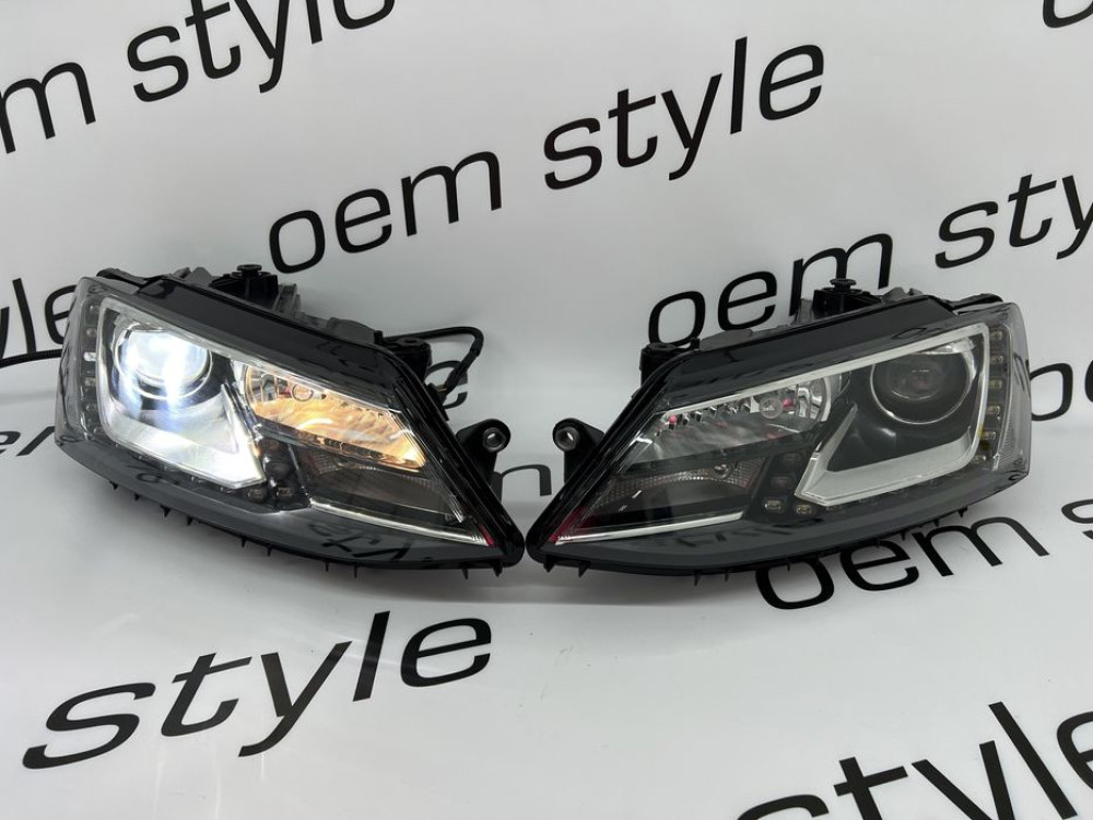 Фары Volkswagen Jetta стиль GLI 2010-2017 Silver LED
