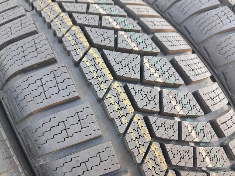 Резина зима НОВА Continental 195/65 R16 TS830P*