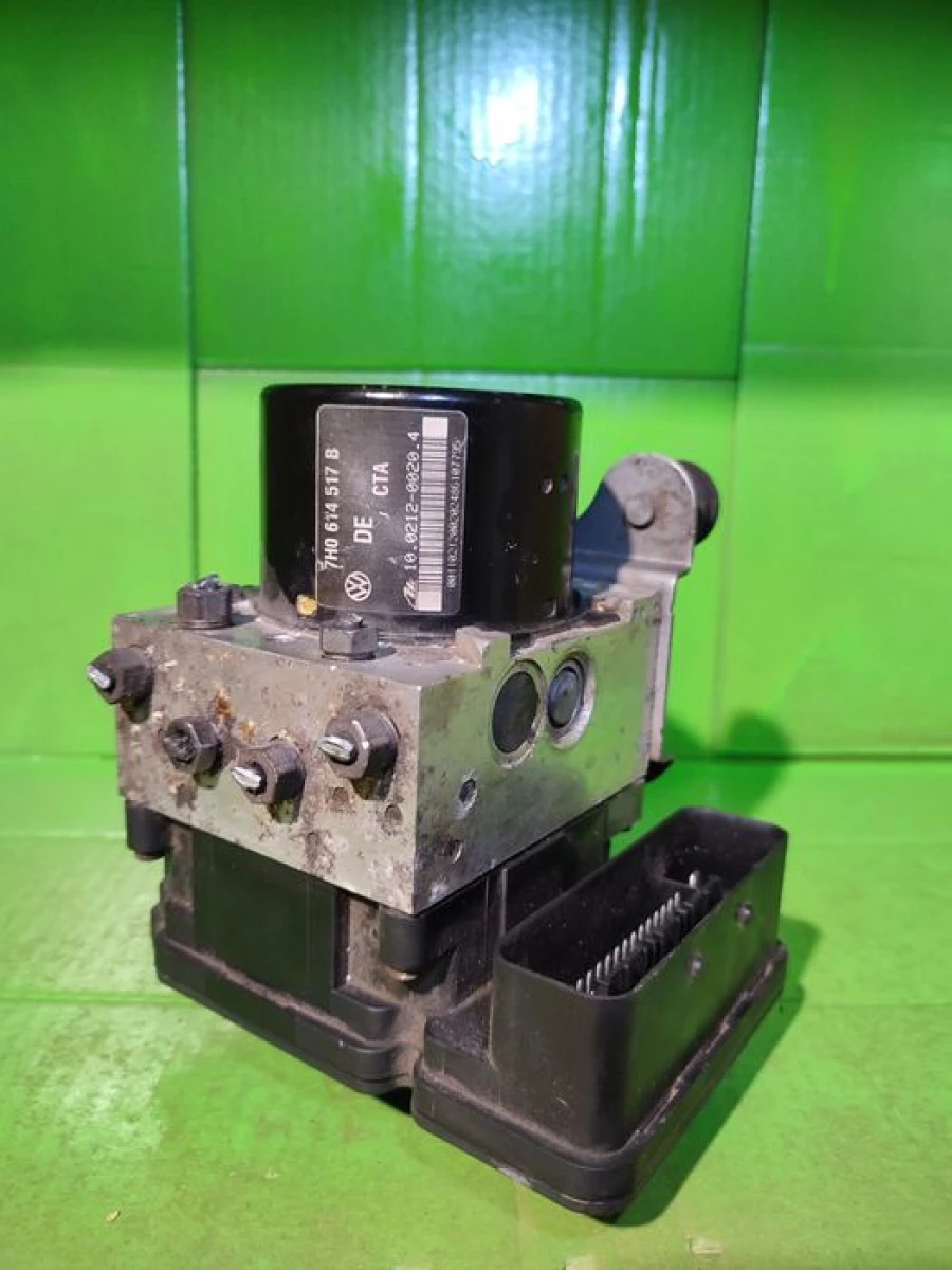 Блок управління ABS VW T5 7H0907379R