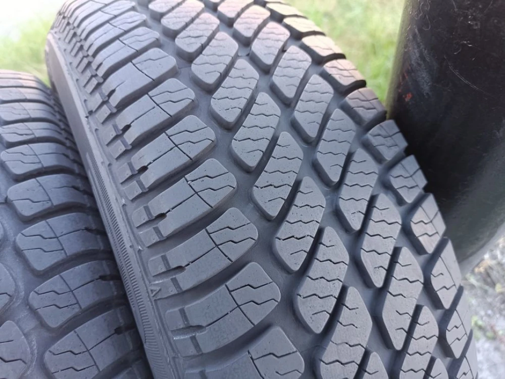 Всесезонні шини Debica 175/65 R14 резина Р14