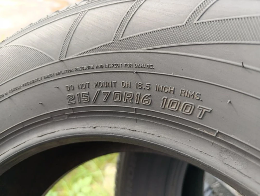 Зимові шини Falken 215/70 R16 резина Р16
