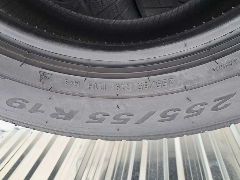 Резина зима 80% протектор Pirelli 255/55 R19 Scorpion Winter