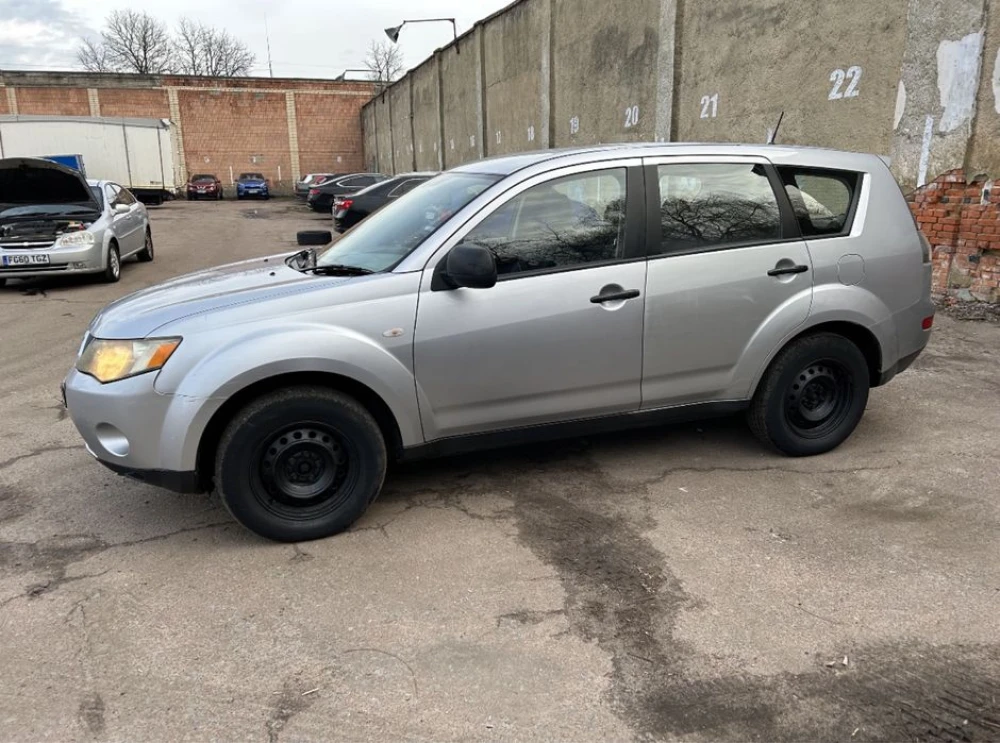 Розборка Mitsubishi Outlander2 xl 4wd розбірка шрот Аутленлер