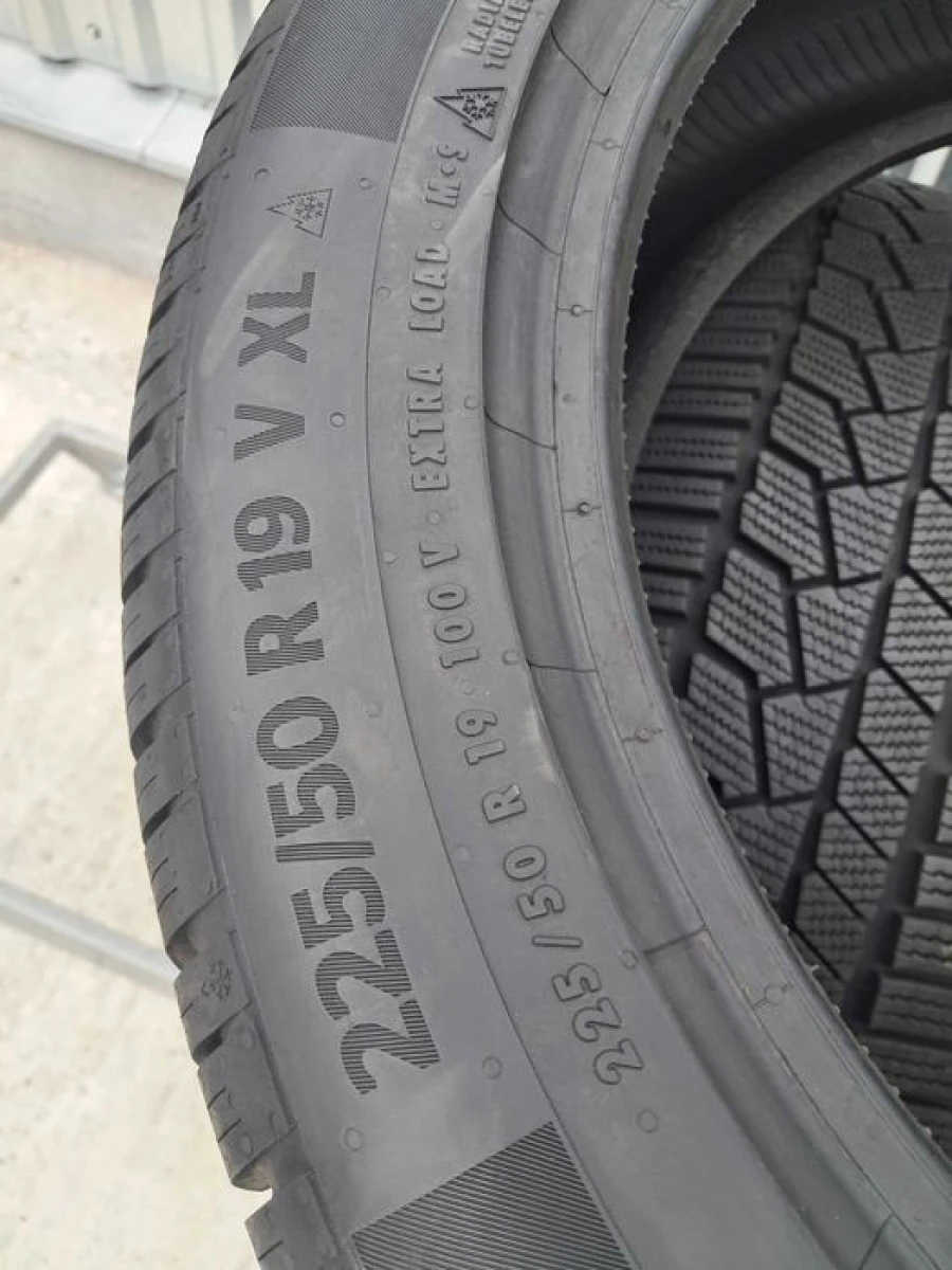 Резина зима 85% протектор Continental 225/50 R19 TS860S