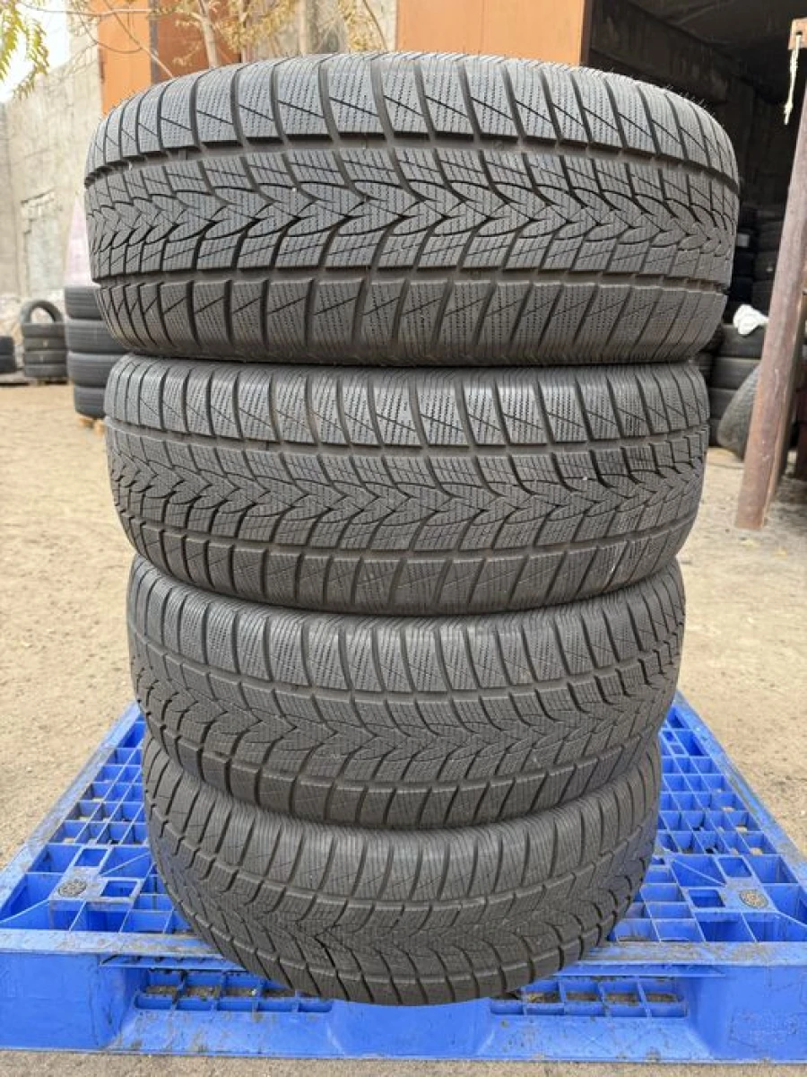 235/55 r18 Imperial SnowDragon 23 год Резина зимняя 99%