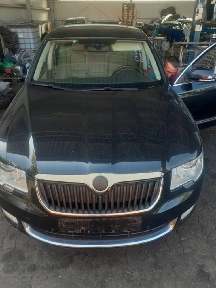 Skoda Superb 2 шкода суперб 2 розбірка автошрот запчастини