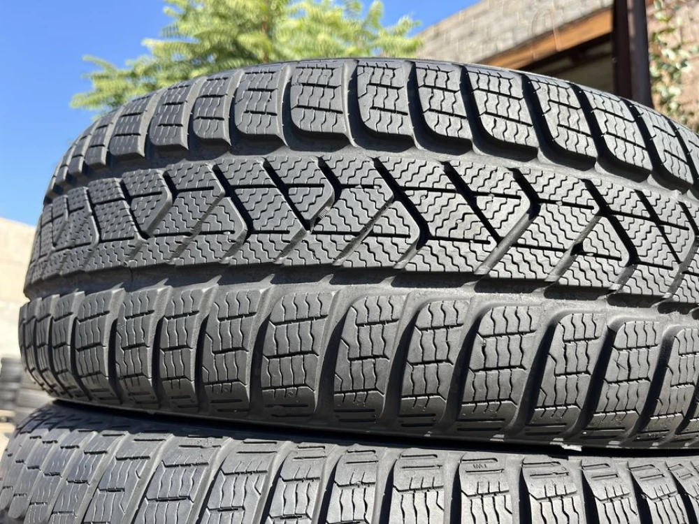 215/60 r16 Pirelli Sottozero 3 winter Резина зимняя