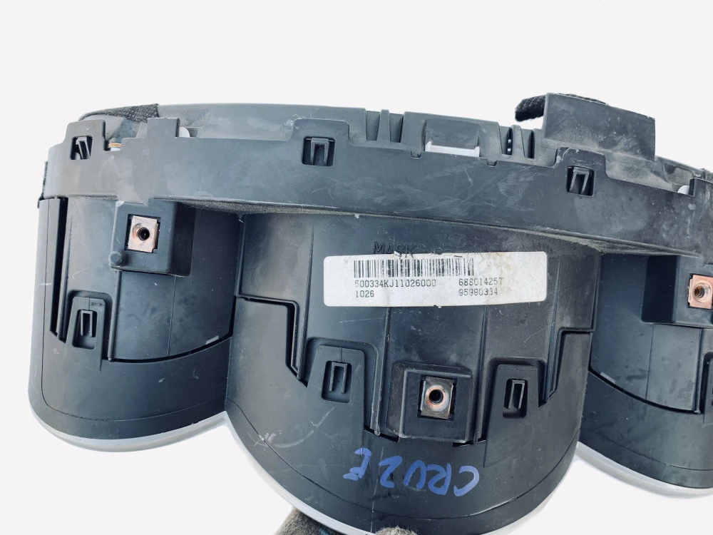 Панель приборов Chevrolet Cruze 95990334 688014257