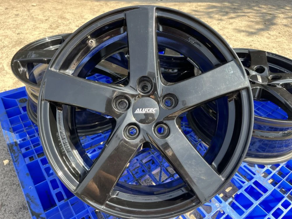 5x114.3 R17 Alutec Black Germany Диски литые