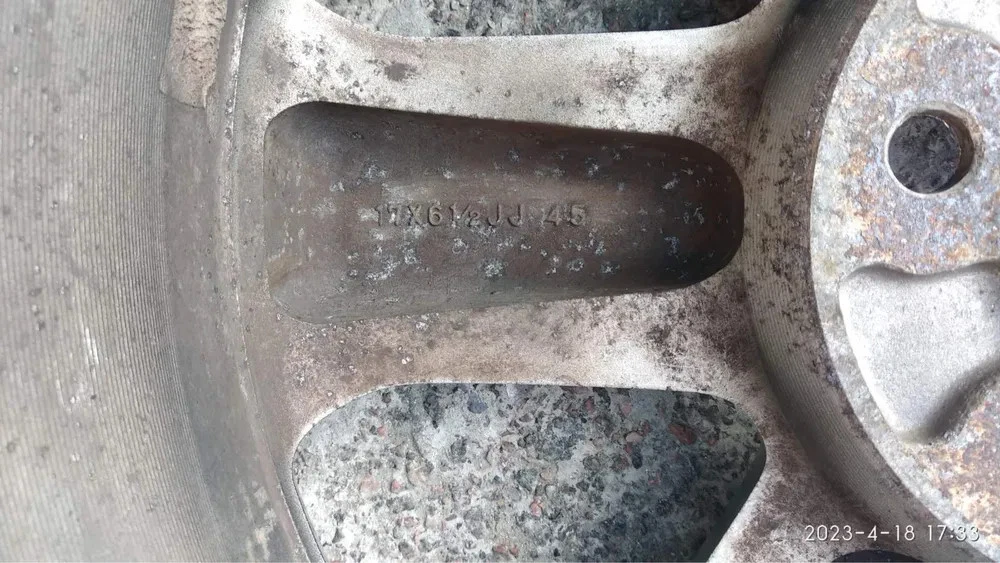 Продам летние колеса взборе 225/64 R17