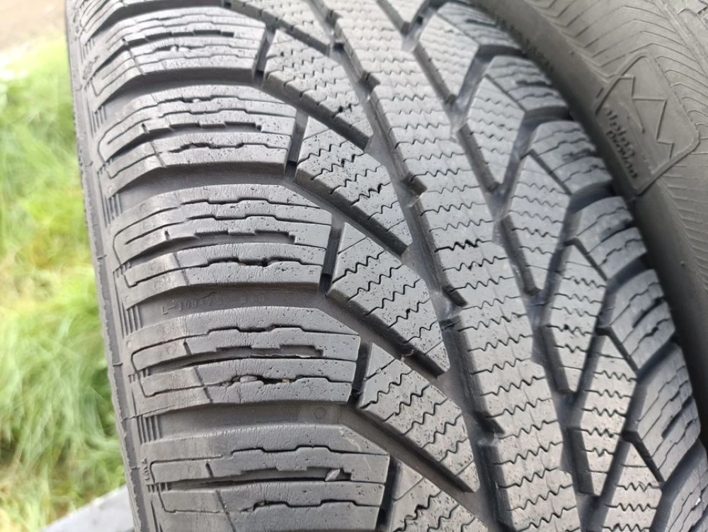 Зимові шини Semperit 215/60 R17 резина Р17