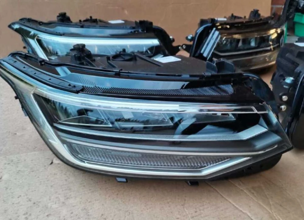 Volkswagen Tiguan 2021+ фари