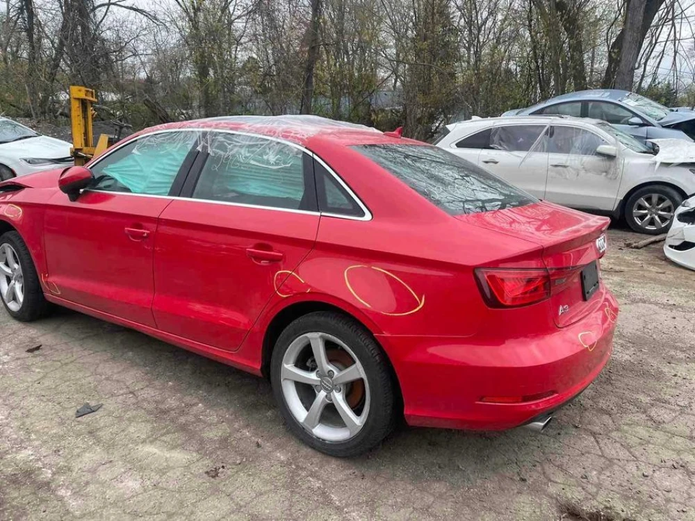 Консоль туннель подлокотник бардачок сиденье Audi A3 8V Разборка