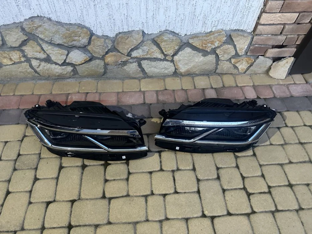 Фара Touareg CR R-line FUL LED. Matrix 761941081A. 761941082A