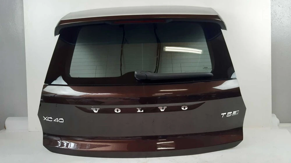 Крышка багажника Volvo XC40