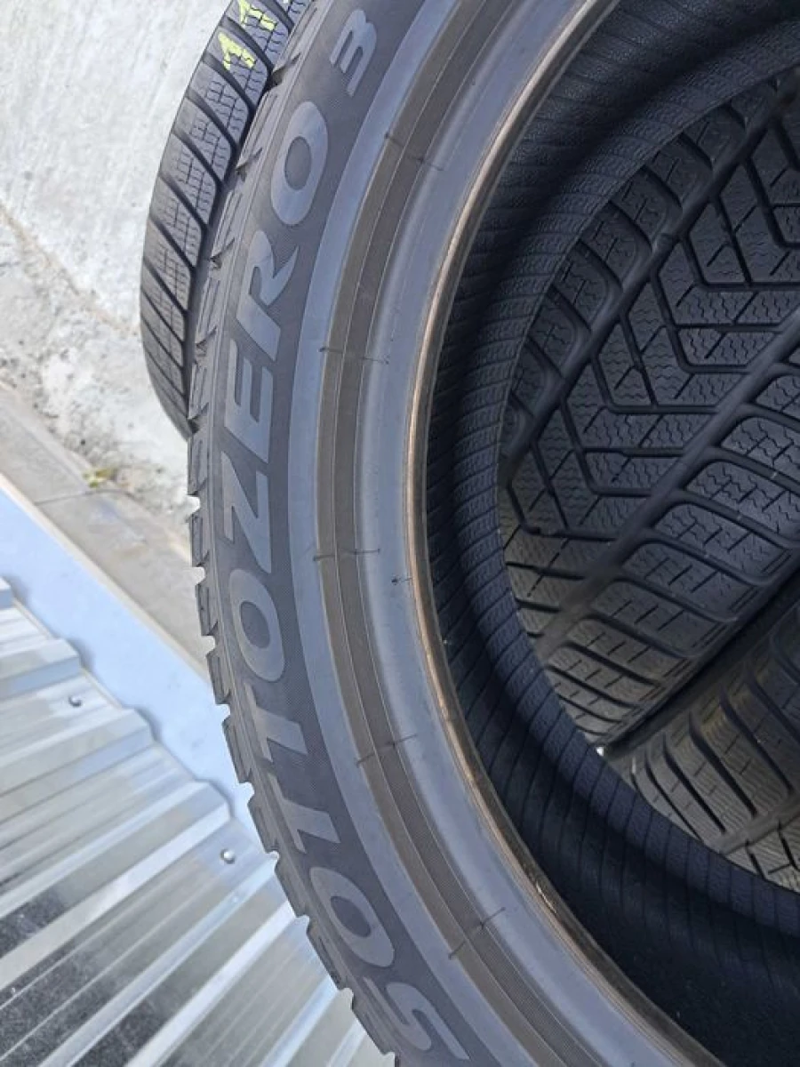 Резина зима 90% протектор Pirelli 245/40 R18 Sottozero 3 97V XL