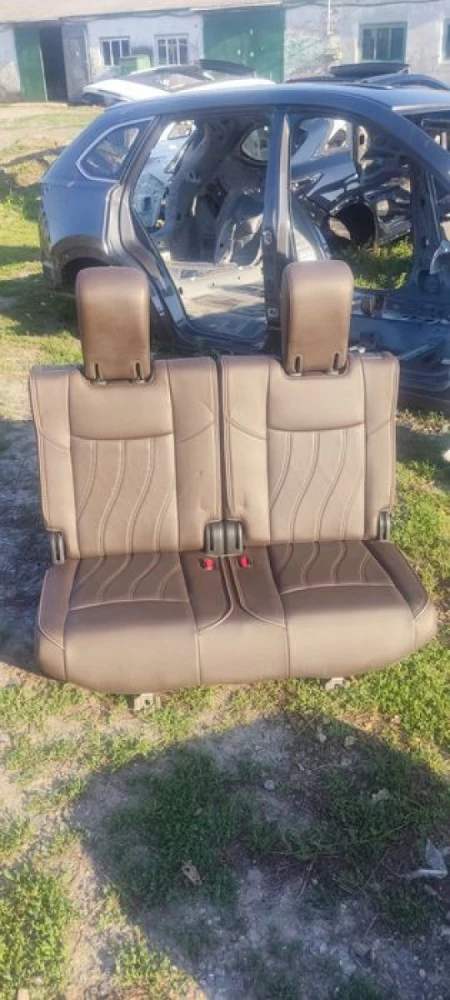Третій ряд сидінь на infiniti qx60 JX35