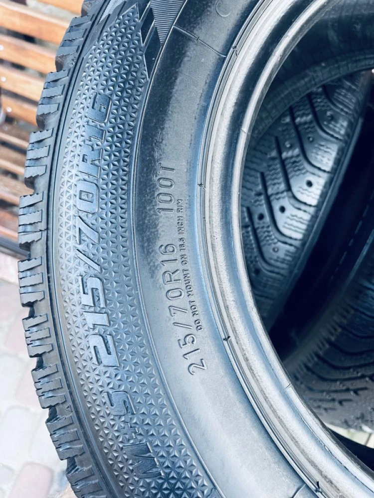 Шини резина 215/70 R16 зимові Good Year