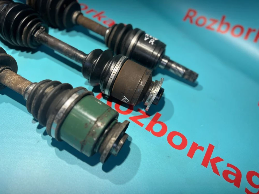Полуось привод Ford Ranger 99-04р Mazda bt2500 шрус Рангер