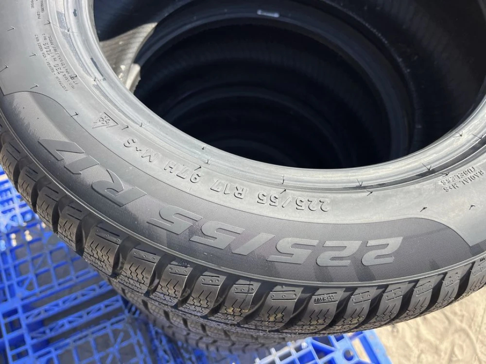 225/55 r17 Pirelli Sottozero 3 winter RSC 23 год НОВAЯ Резина зимняя