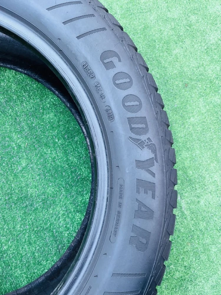 Одиночка 235/55 R19 Good Year Vector 4 seasons 2019p
