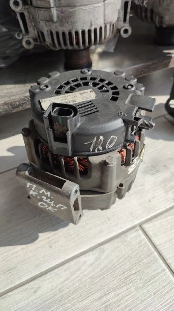 Генератор Valeo 180A OM651 A0131544802