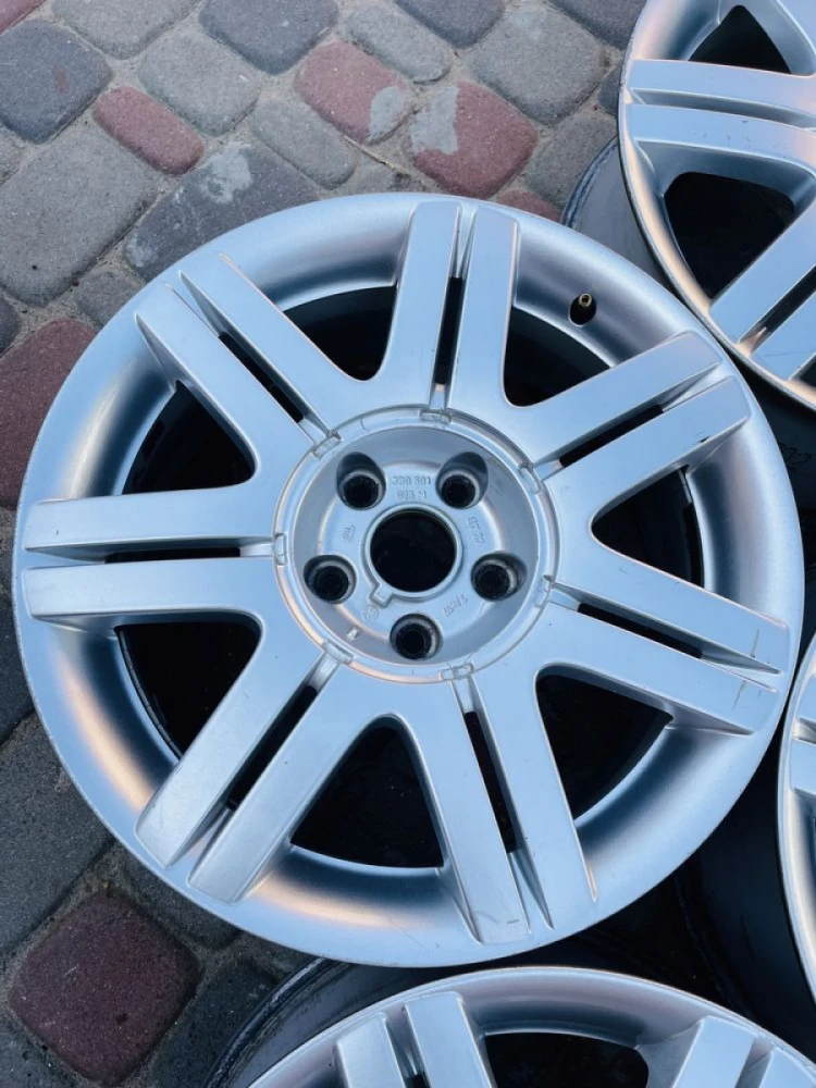 Диски  5/112 R17 VW