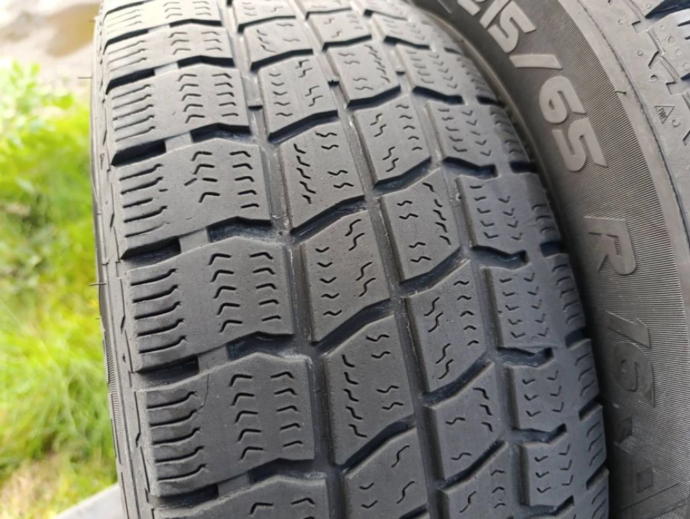 Зимові шини Vredestein 215/65 R16C резина цешка Р16 С