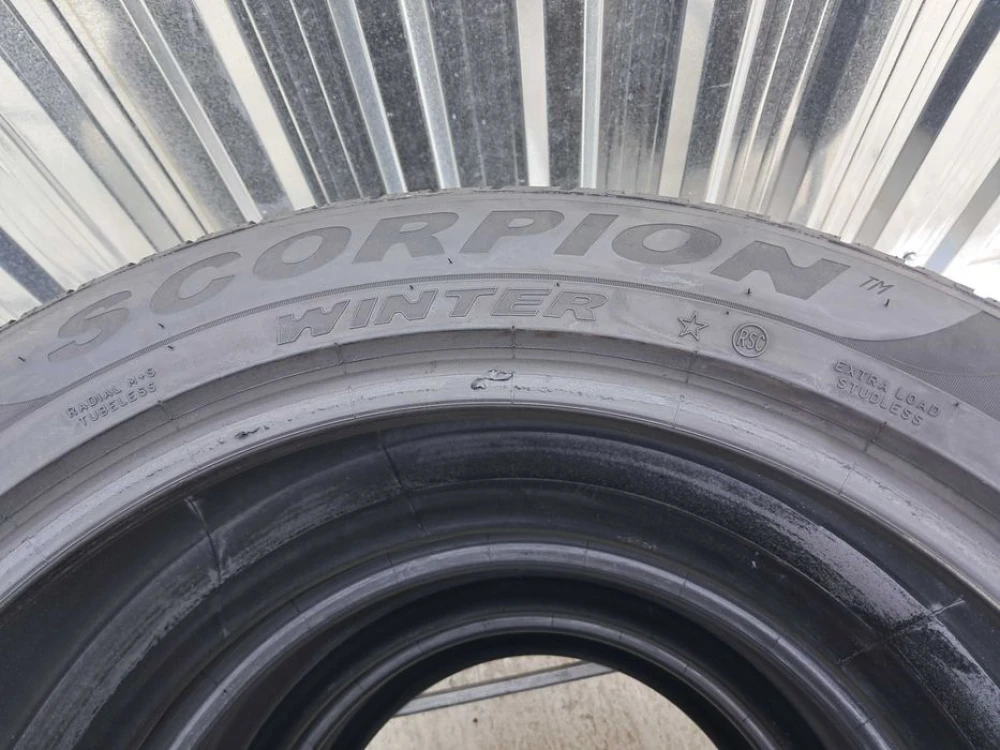 Резина зима 70% протектор Pirelli 285/45 R21 Scorpion Winter *RFT X7