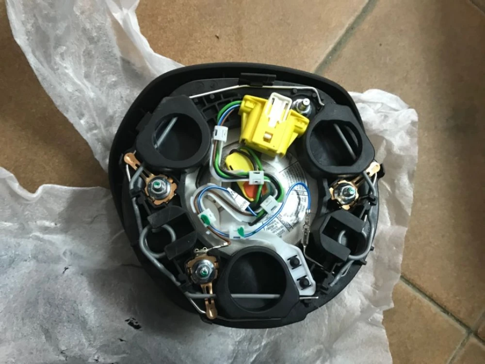 подушка безопасности AirBag VW Jetta. Passat USA