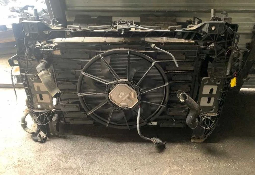 Передня панель радіатора Audi Q8 4m (2019-2024р.)