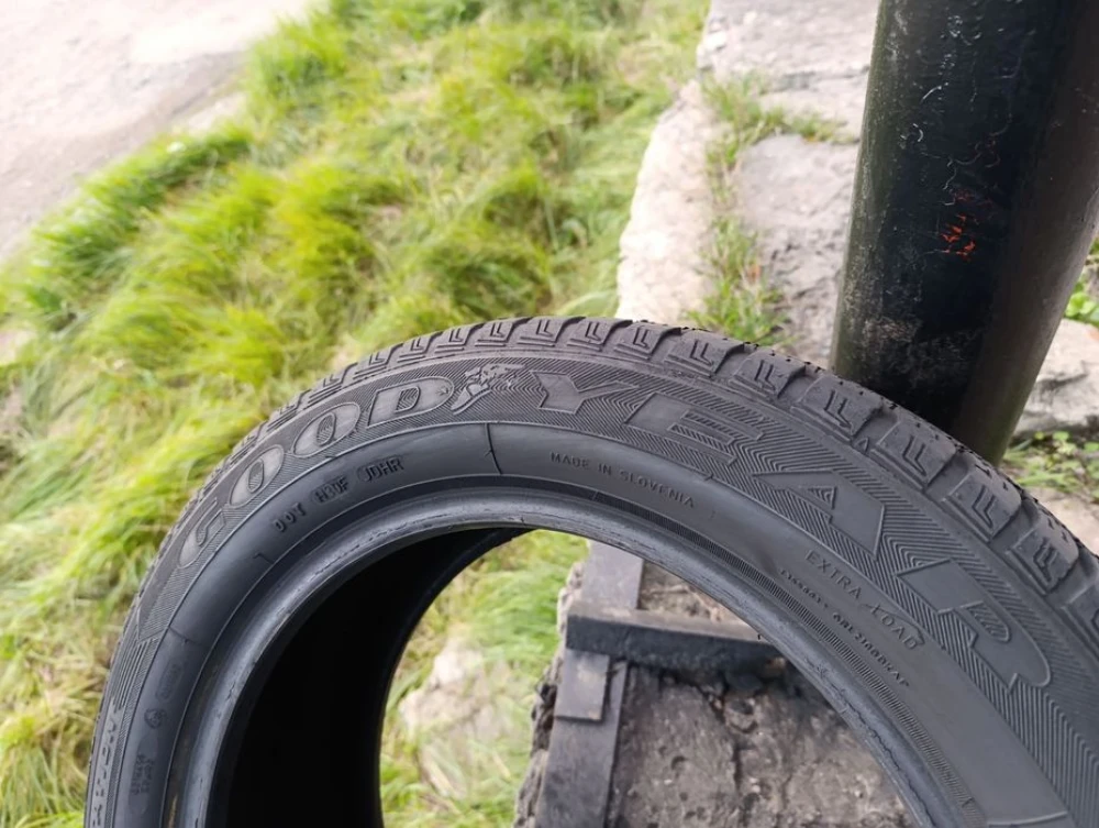 Всесезонні шини Goodyear 205/55 R16 резина Р16
