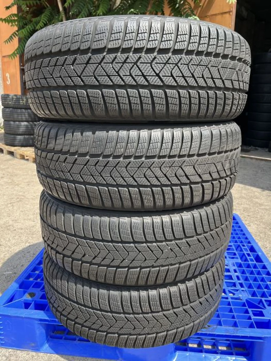 225/55 r17 Pirelli Sottozero 3 winter 23 год Резина зимняя
