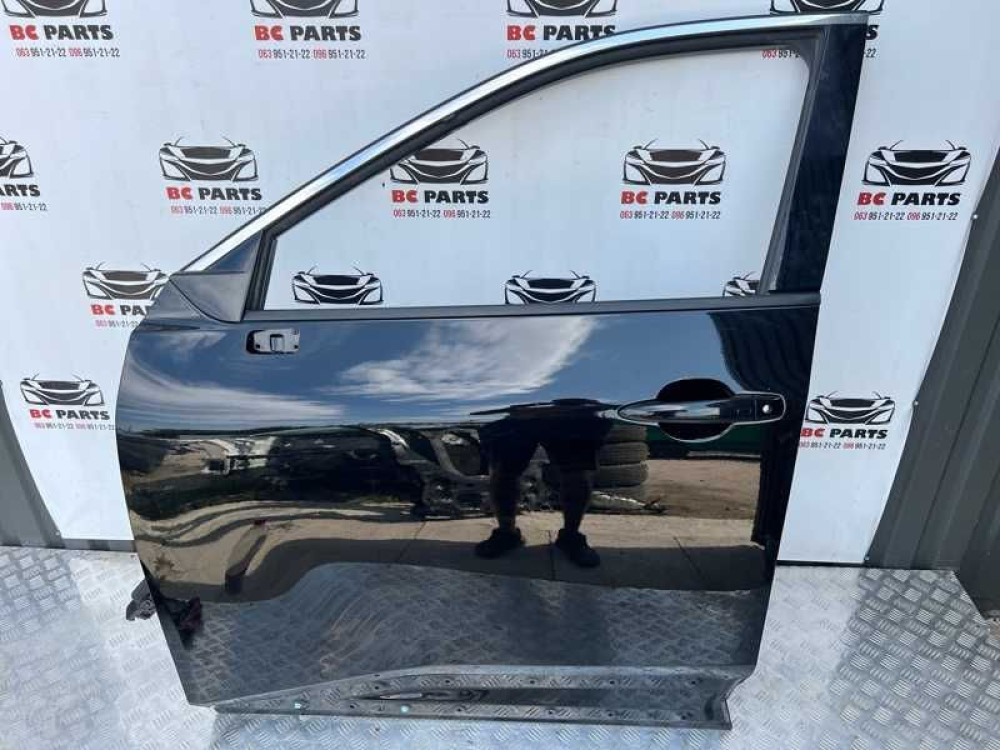 Дверь передняя левая Nissan Rogue T33 2020-2024 год KH3